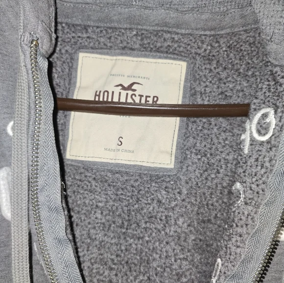 Hollister Gray Women's Hoodie - Picture 6 of 6